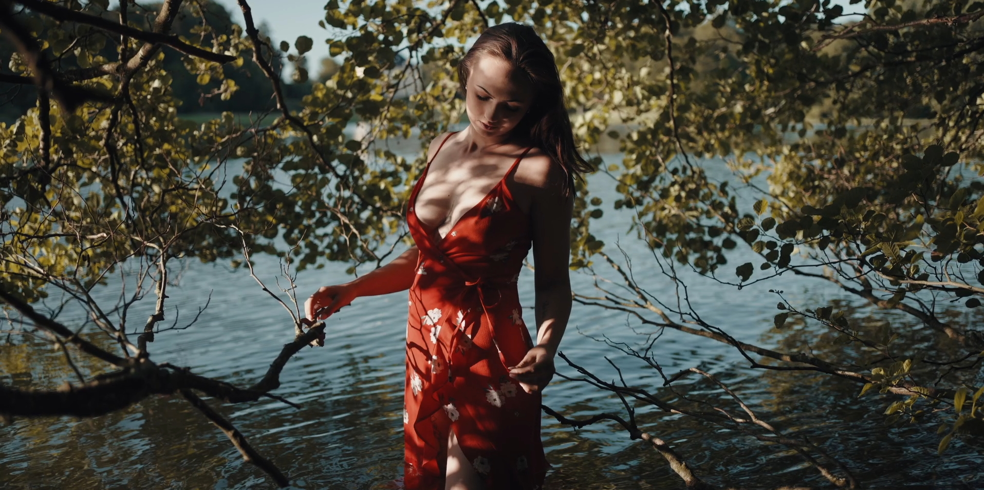 In the moment - Lou Lou